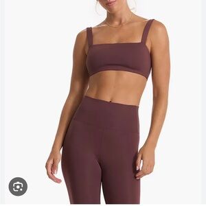 Vuori Evolve Leggings XS and matching Bra S, color Fig.
